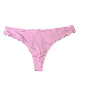 NWOT Victoria's Secret Angels Secert Embrace Low Raise Thong Size M